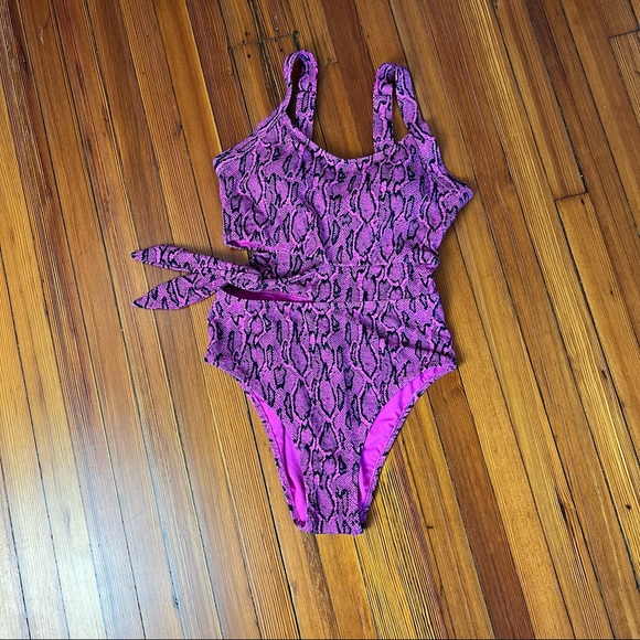 Jessica Simpson Other - Jessica Simpson Snakeskin-Print Side-Tie Swimsuit